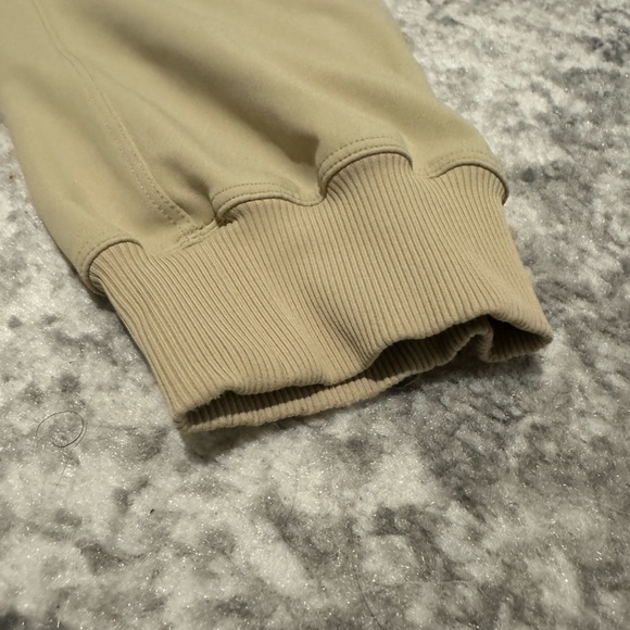 Lululemon Stretch High-Rise Jogger - Picture 9 of 9